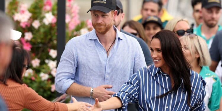 Prince Harry and Meghan ‘making their own rules’ as they face obstacle | Royal | News