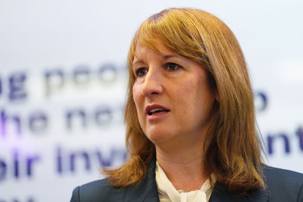 Chancellor and City Minister Launch New Campaign To Get Brits Investing