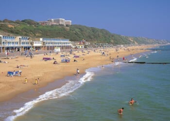 Teen migrant denies raping woman on UK seafront | UK | News